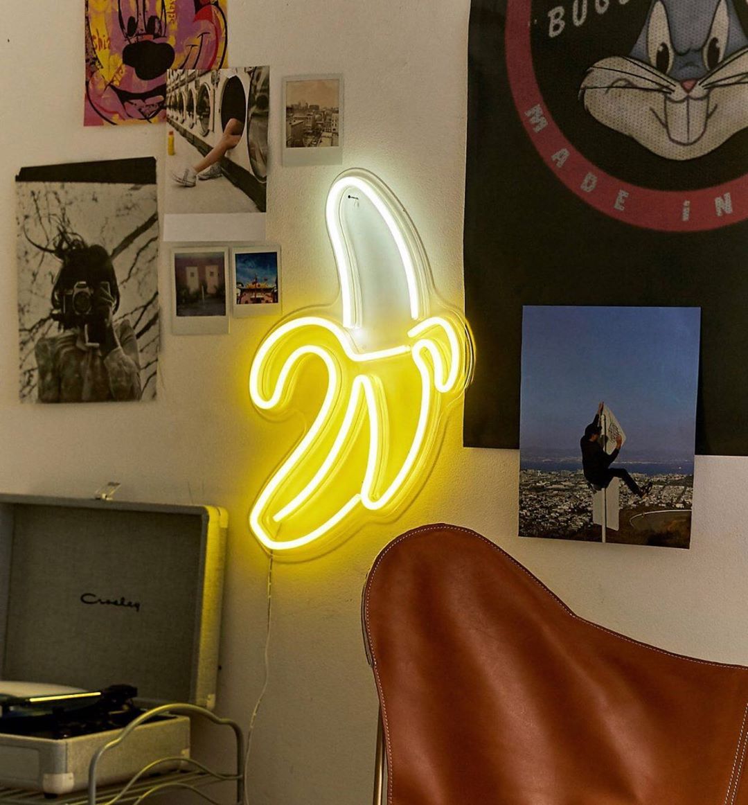 Banana neon sign factory